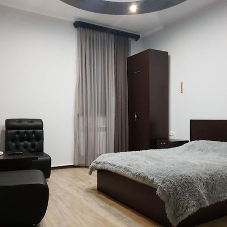 Guesthouse Crown Of צ'אקאדזור מראה חיצוני תמונה