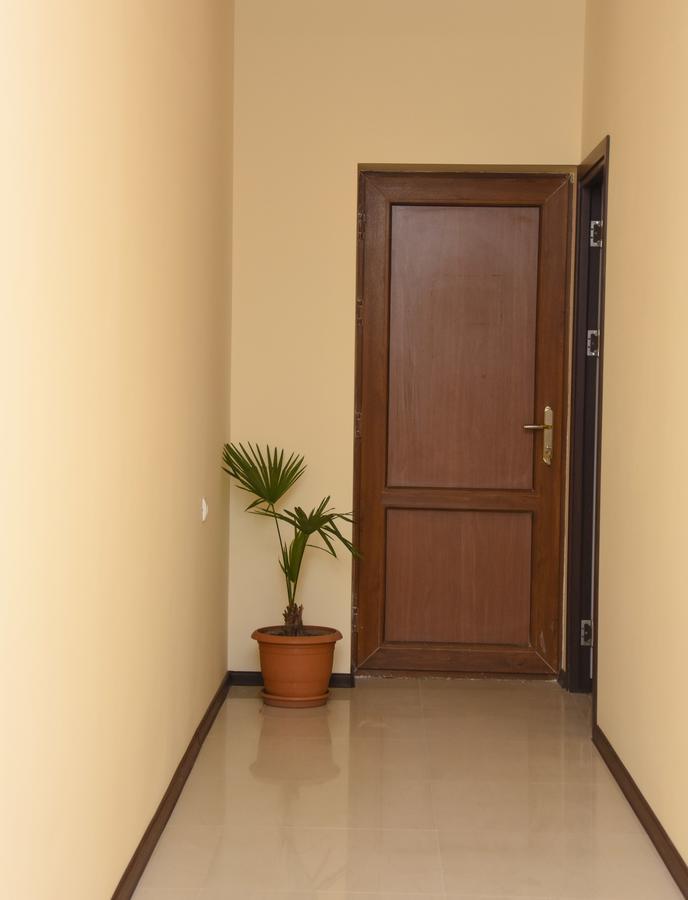 Guesthouse Crown Of צ'אקאדזור מראה חיצוני תמונה