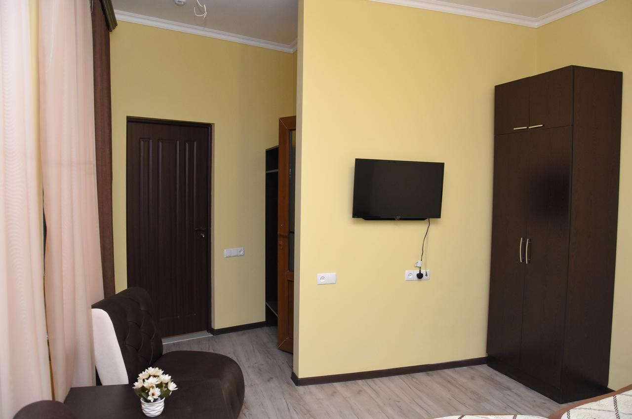 Guesthouse Crown Of צ'אקאדזור מראה חיצוני תמונה