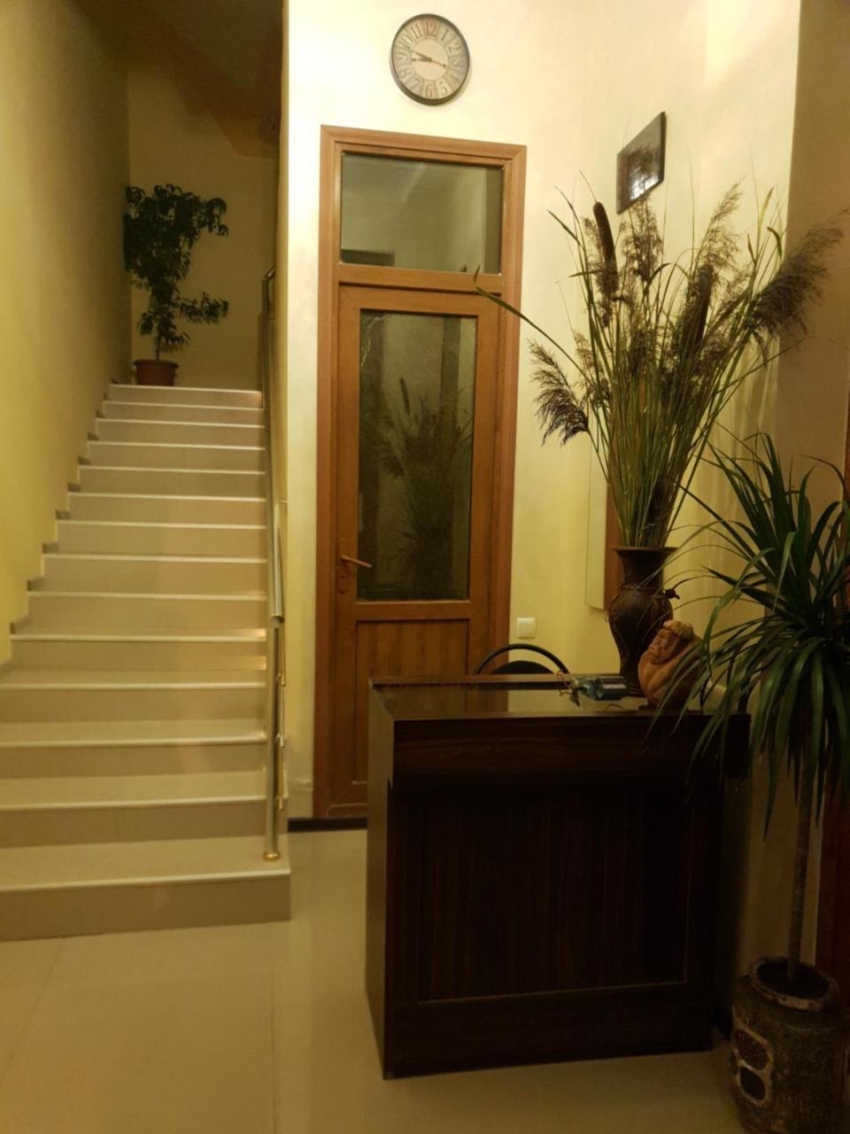 Guesthouse Crown Of צ'אקאדזור מראה חיצוני תמונה